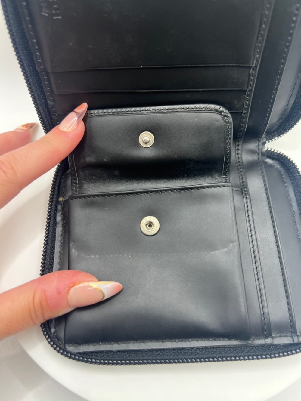 7049. Authentic Gucci Black GG Canvas Zip Around Bifold Wallet. - Picture 14 of 16